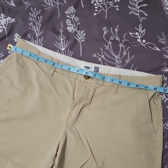 Old Navy Khaki Shorts Womens Size 12 - Picture 5 of 5